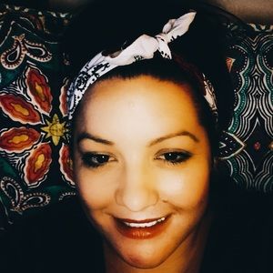 Meet your Posher, Jillian